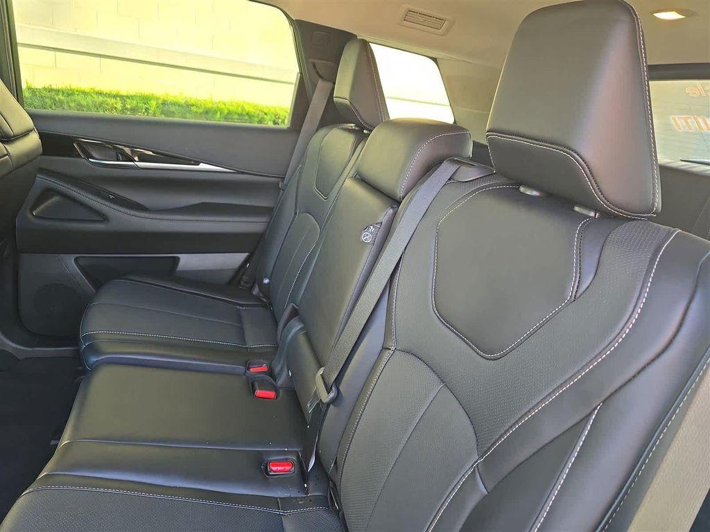 used 2024 INFINITI QX60 car, priced at $38,900