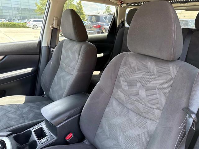 used 2016 Nissan Rogue car, priced at $12,999