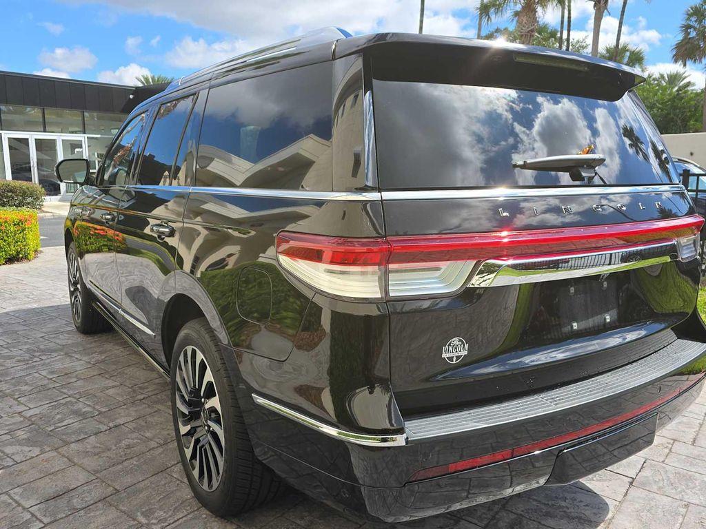 used 2022 Lincoln Navigator car, priced at $56,700