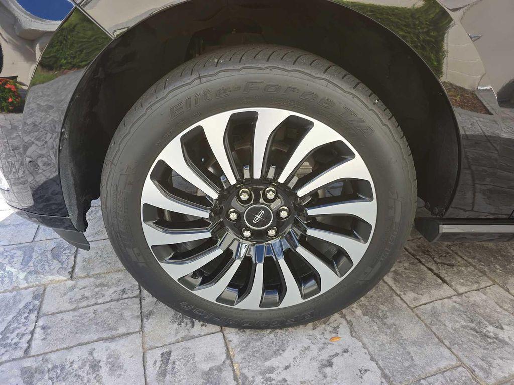 used 2022 Lincoln Navigator car, priced at $56,700