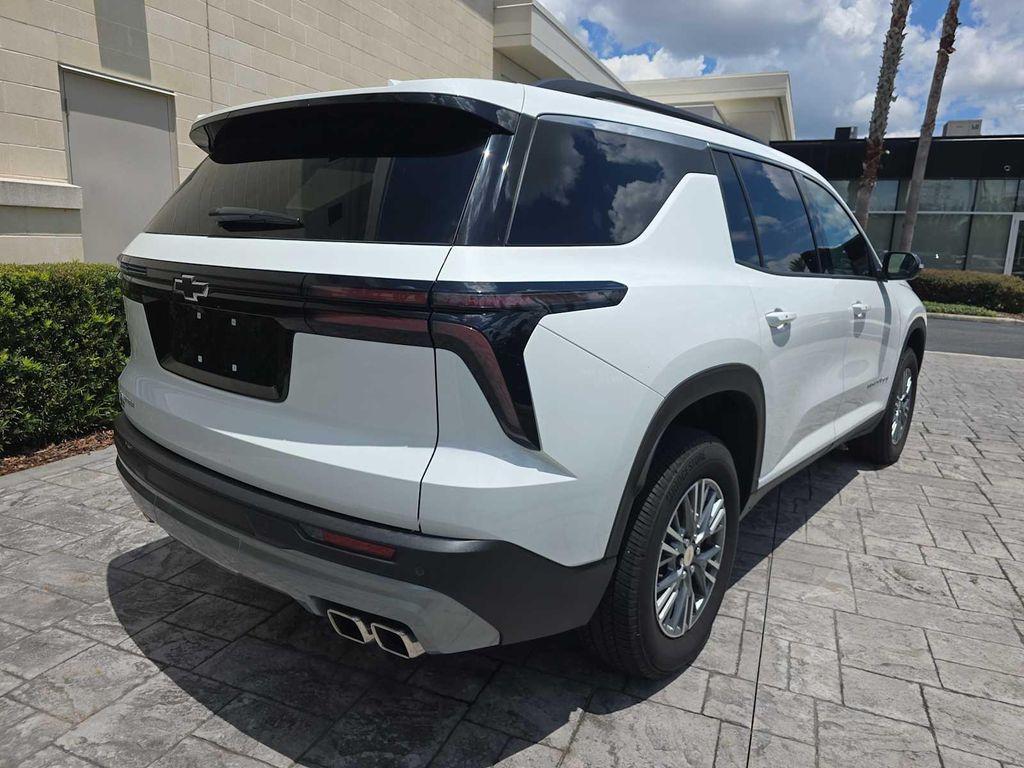used 2025 Chevrolet Traverse car, priced at $34,900