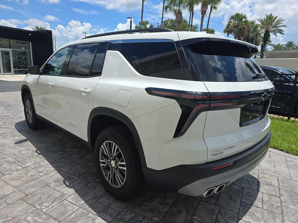used 2025 Chevrolet Traverse car, priced at $34,900