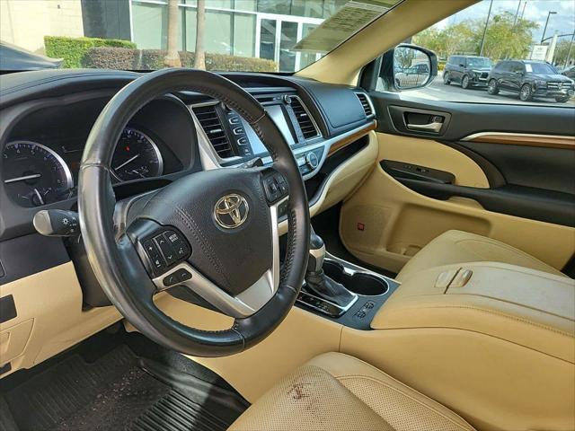 used 2019 Toyota Highlander car, priced at $29,993