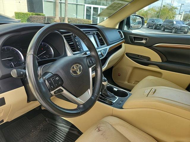 used 2019 Toyota Highlander car, priced at $27,450