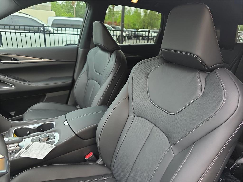 new 2025 INFINITI QX60 car, priced at $58,928