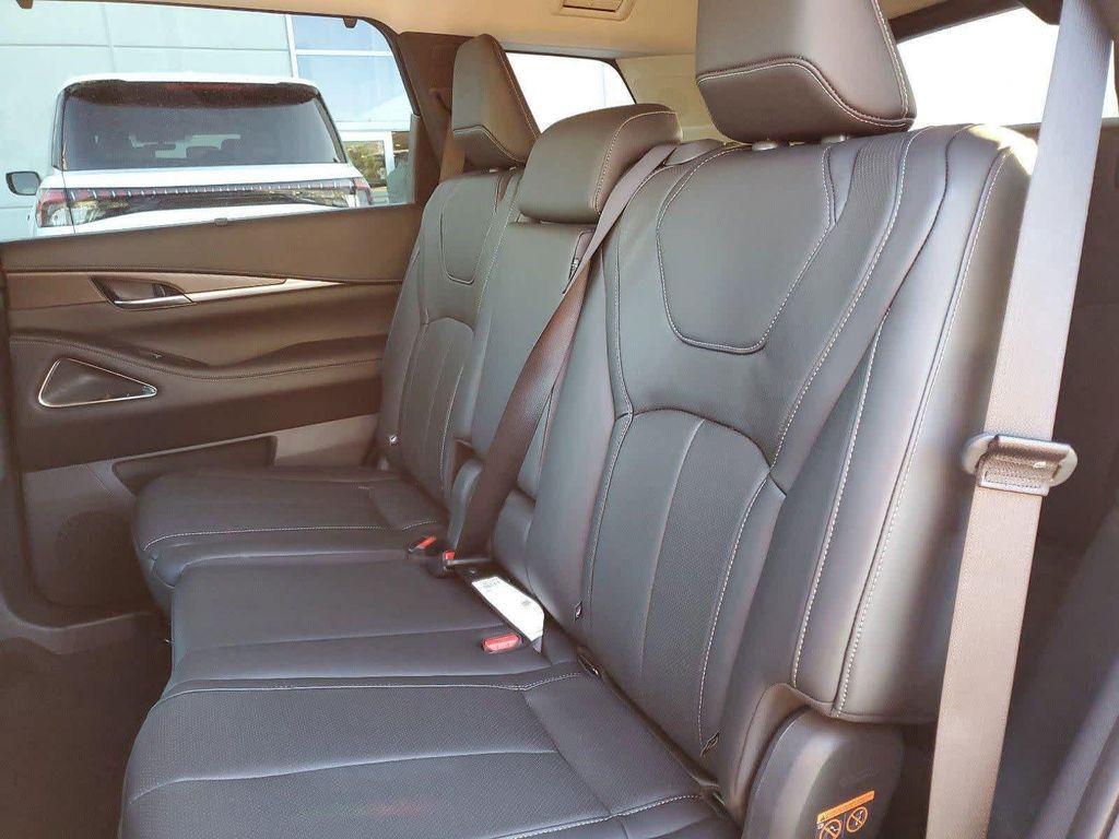 new 2025 INFINITI QX60 car, priced at $52,000