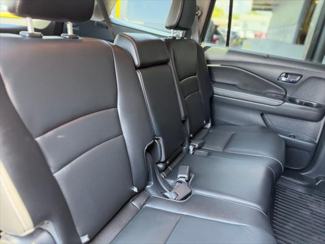 used 2022 Honda Pilot car, priced at $25,995