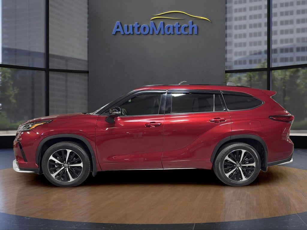 used 2021 Toyota Highlander car, priced at $31,995