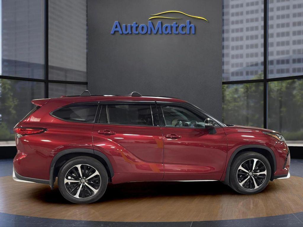 used 2021 Toyota Highlander car, priced at $31,995