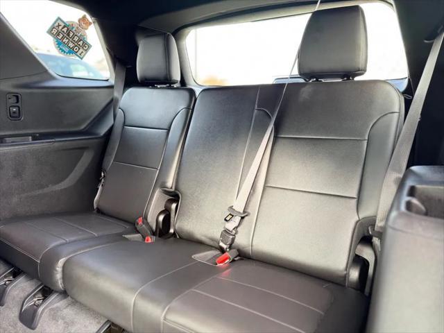 used 2022 Chevrolet Traverse car, priced at $27,995