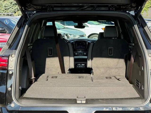 used 2022 Chevrolet Traverse car, priced at $28,995