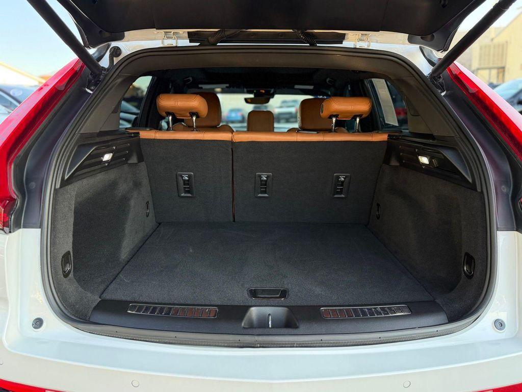 used 2023 Cadillac XT4 car, priced at $25,995