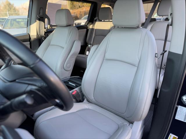 used 2022 Honda Odyssey car, priced at $25,595