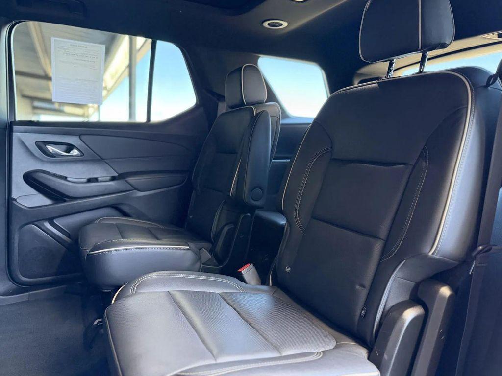 used 2023 Chevrolet Traverse car, priced at $29,995