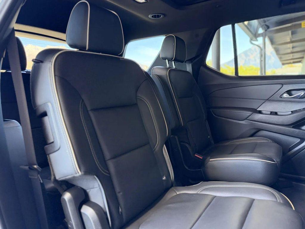 used 2023 Chevrolet Traverse car, priced at $29,995