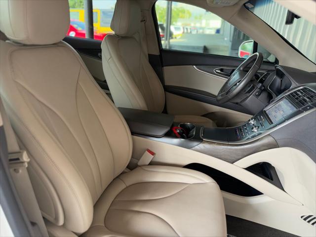 used 2020 Lincoln Nautilus car, priced at $23,995