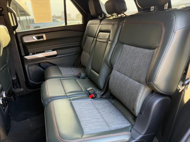 used 2024 Ford Explorer car, priced at $35,995