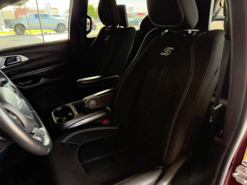 used 2021 Chrysler Pacifica car, priced at $26,995