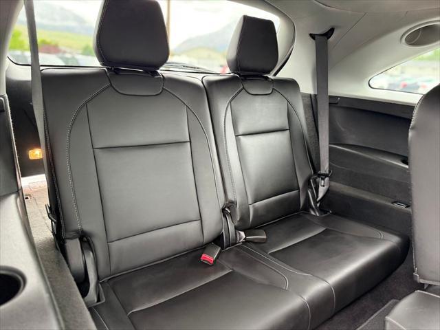 used 2020 Acura MDX car, priced at $28,995