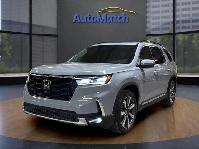 used 2025 Honda Pilot car, priced at $39,995