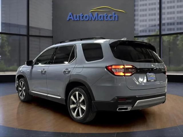used 2025 Honda Pilot car, priced at $39,995