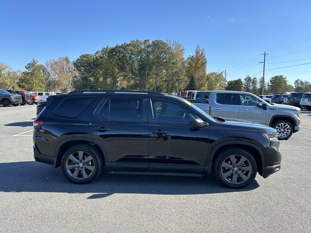 used 2025 Honda Pilot car, priced at $38,424