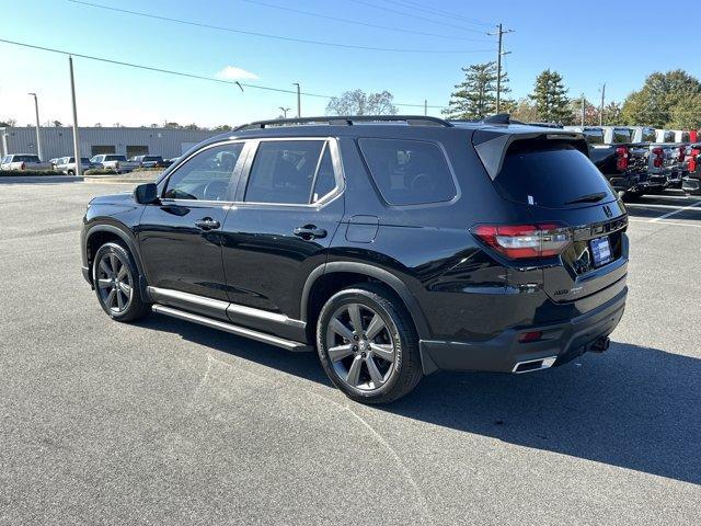 used 2025 Honda Pilot car, priced at $38,424