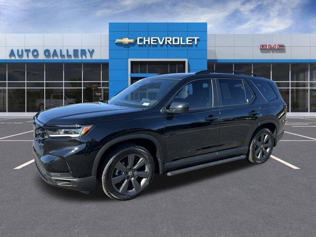 used 2025 Honda Pilot car, priced at $38,424