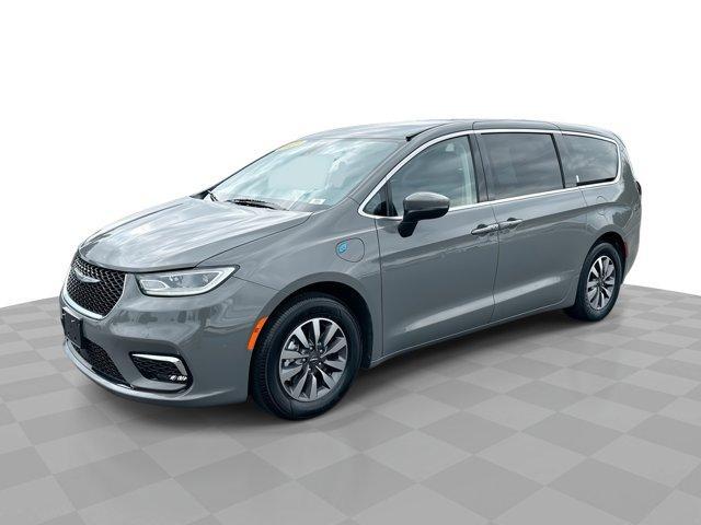 used 2023 Chrysler Pacifica Hybrid car, priced at $22,395