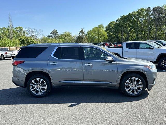 used 2021 Chevrolet Traverse car, priced at $27,865