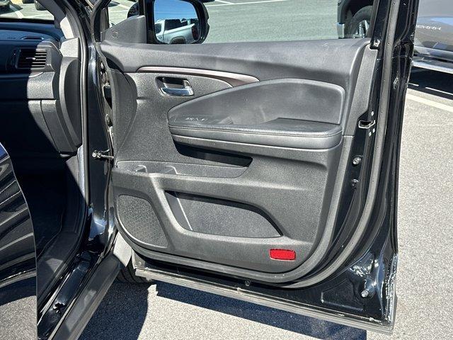 used 2021 Honda Pilot car, priced at $23,998