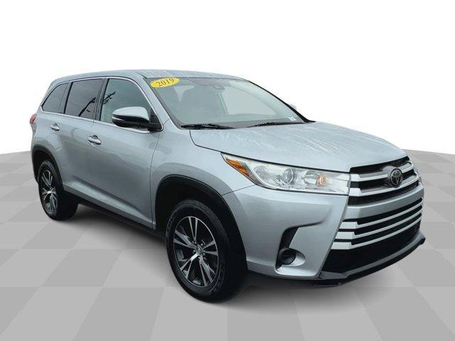 used 2019 Toyota Highlander car, priced at $22,366