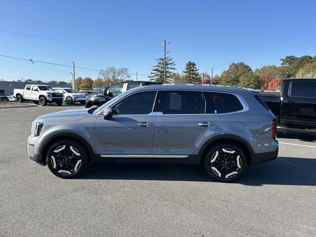 used 2023 Kia Telluride car, priced at $32,377