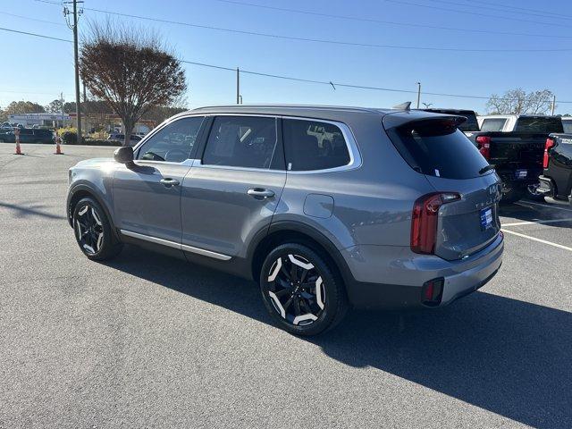 used 2023 Kia Telluride car, priced at $32,377