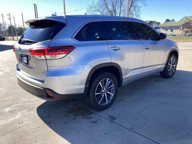 used 2018 Toyota Highlander car, priced at $22,860