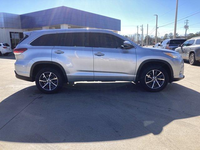 used 2018 Toyota Highlander car, priced at $22,860