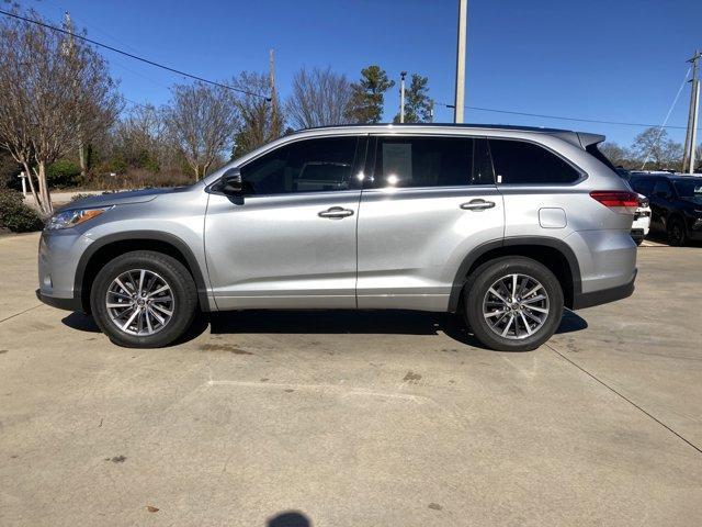 used 2018 Toyota Highlander car, priced at $22,860