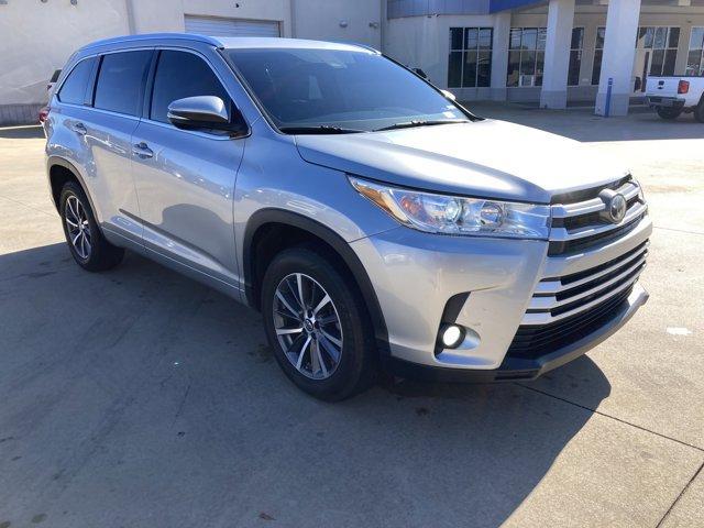 used 2018 Toyota Highlander car, priced at $22,860