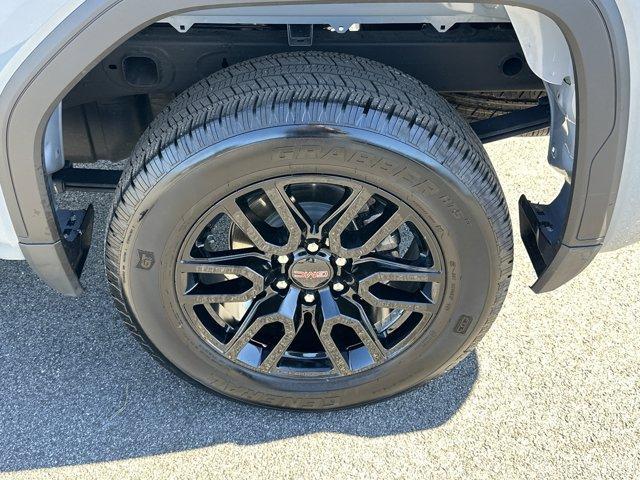 used 2025 GMC Sierra 1500 car, priced at $38,133