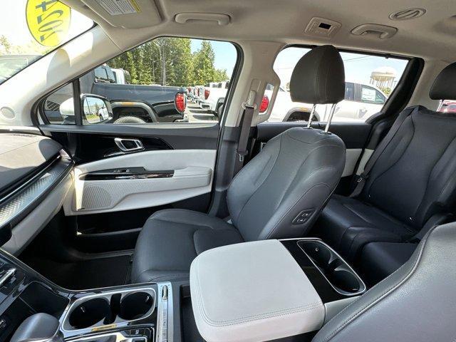 used 2024 Kia Carnival car, priced at $39,733