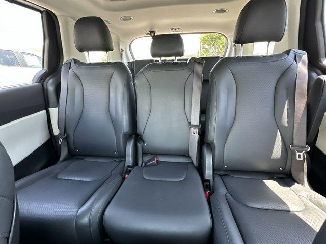 used 2024 Kia Carnival car, priced at $39,733