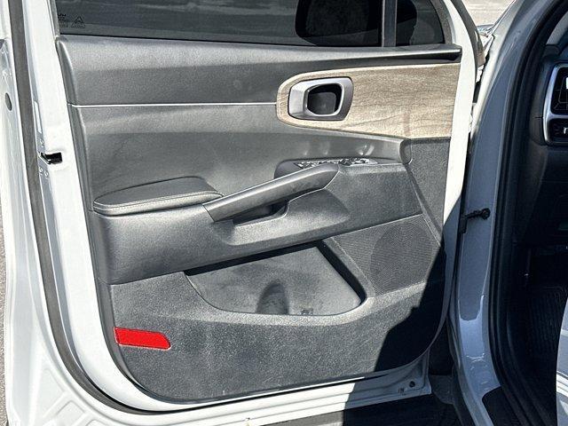 used 2023 Kia Sorento car, priced at $28,251