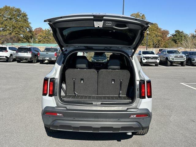 used 2023 Kia Sorento car, priced at $28,251