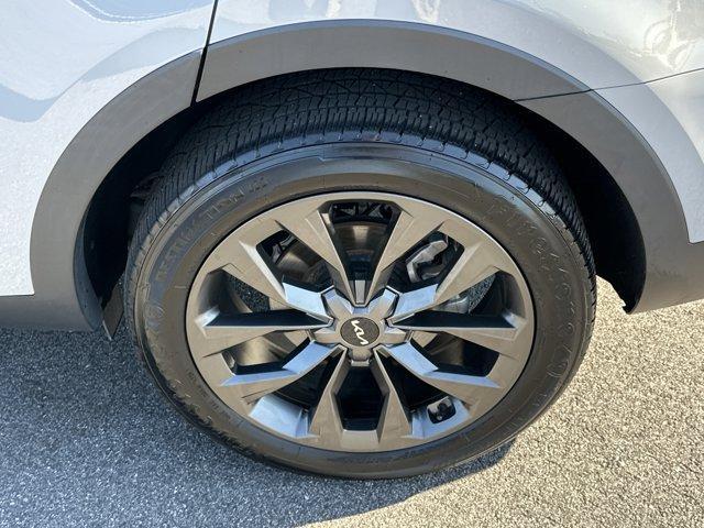 used 2023 Kia Sorento car, priced at $28,251