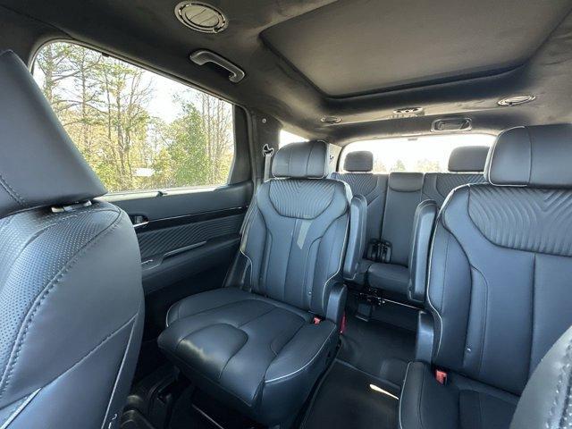 used 2025 Hyundai Palisade car, priced at $49,563