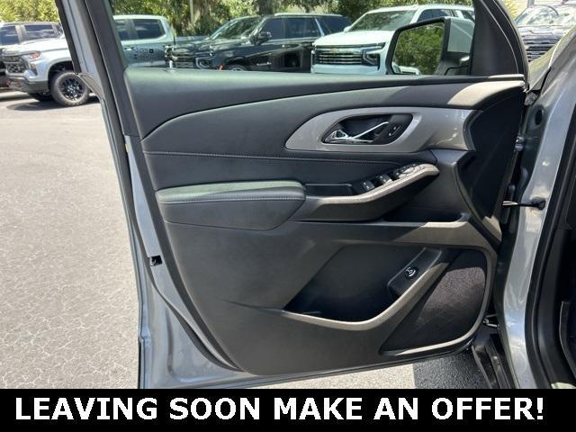 used 2024 Chevrolet Traverse Limited car, priced at $31,860