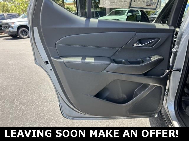 used 2024 Chevrolet Traverse Limited car, priced at $31,860