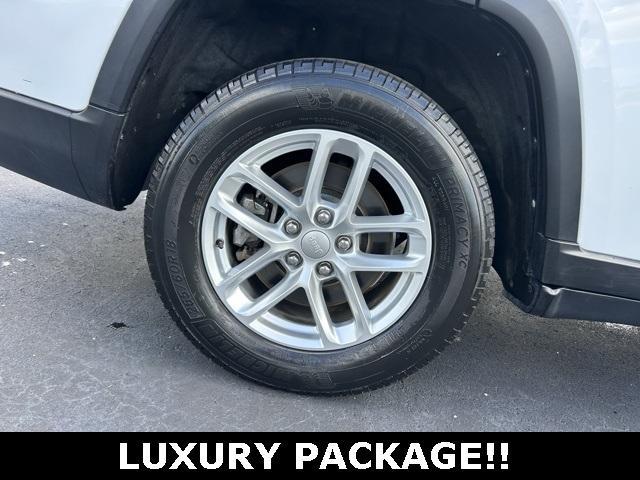 used 2022 Jeep Grand Cherokee L car, priced at $25,700