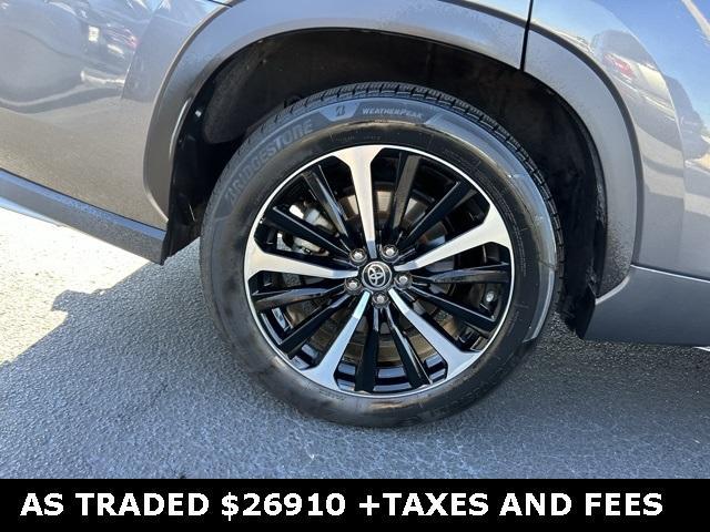 used 2021 Toyota Highlander car, priced at $26,910