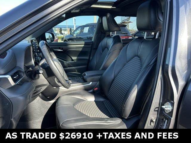 used 2021 Toyota Highlander car, priced at $26,910